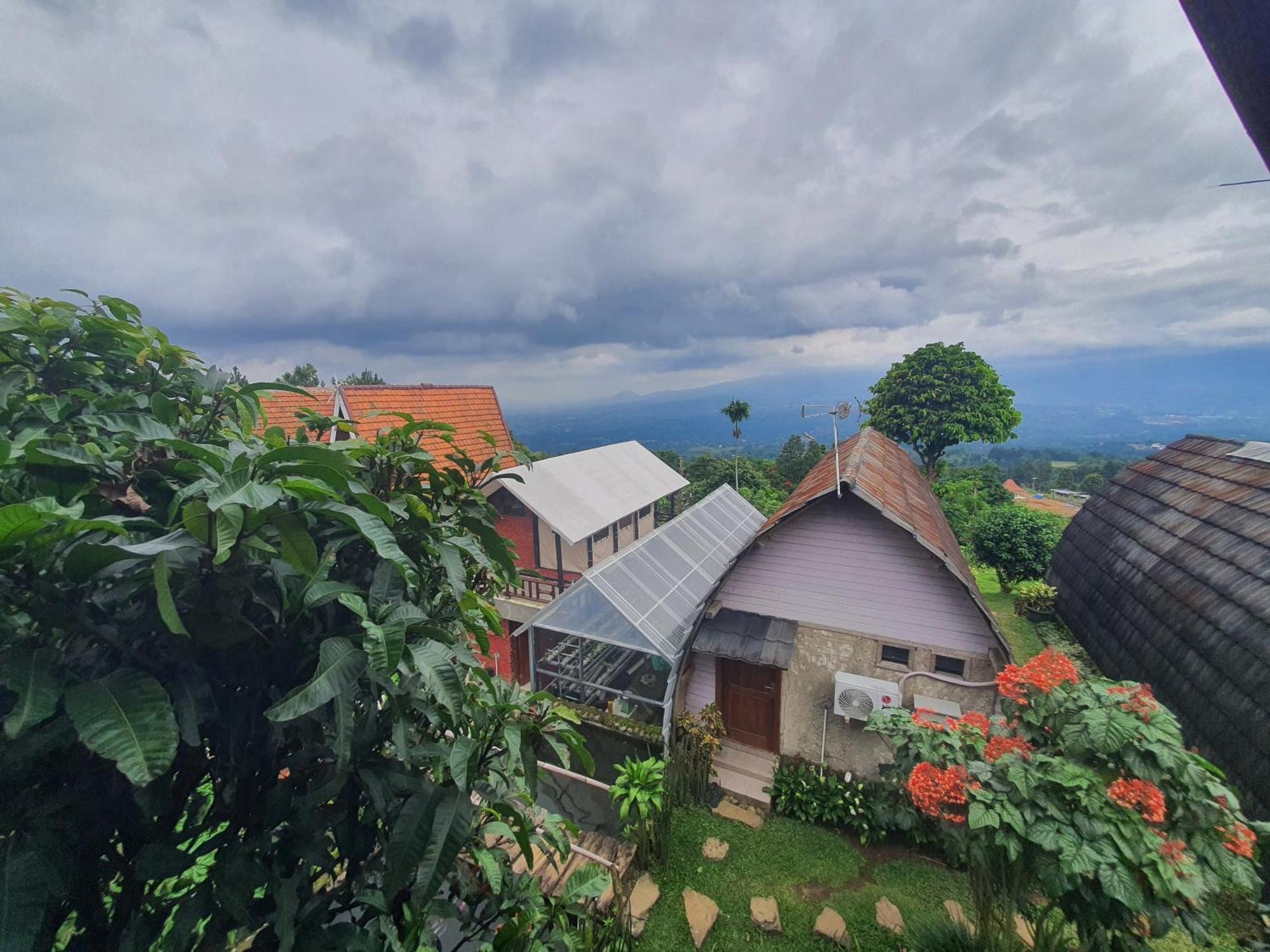 Villa Lumbung Salak Богор Экстерьер фото